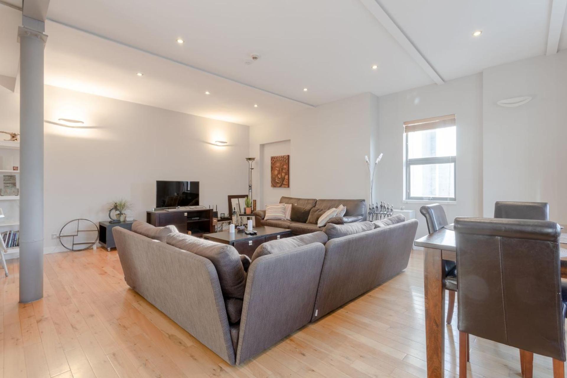 Modern 2 Bedroom In Heart Of Hackney Apartment London