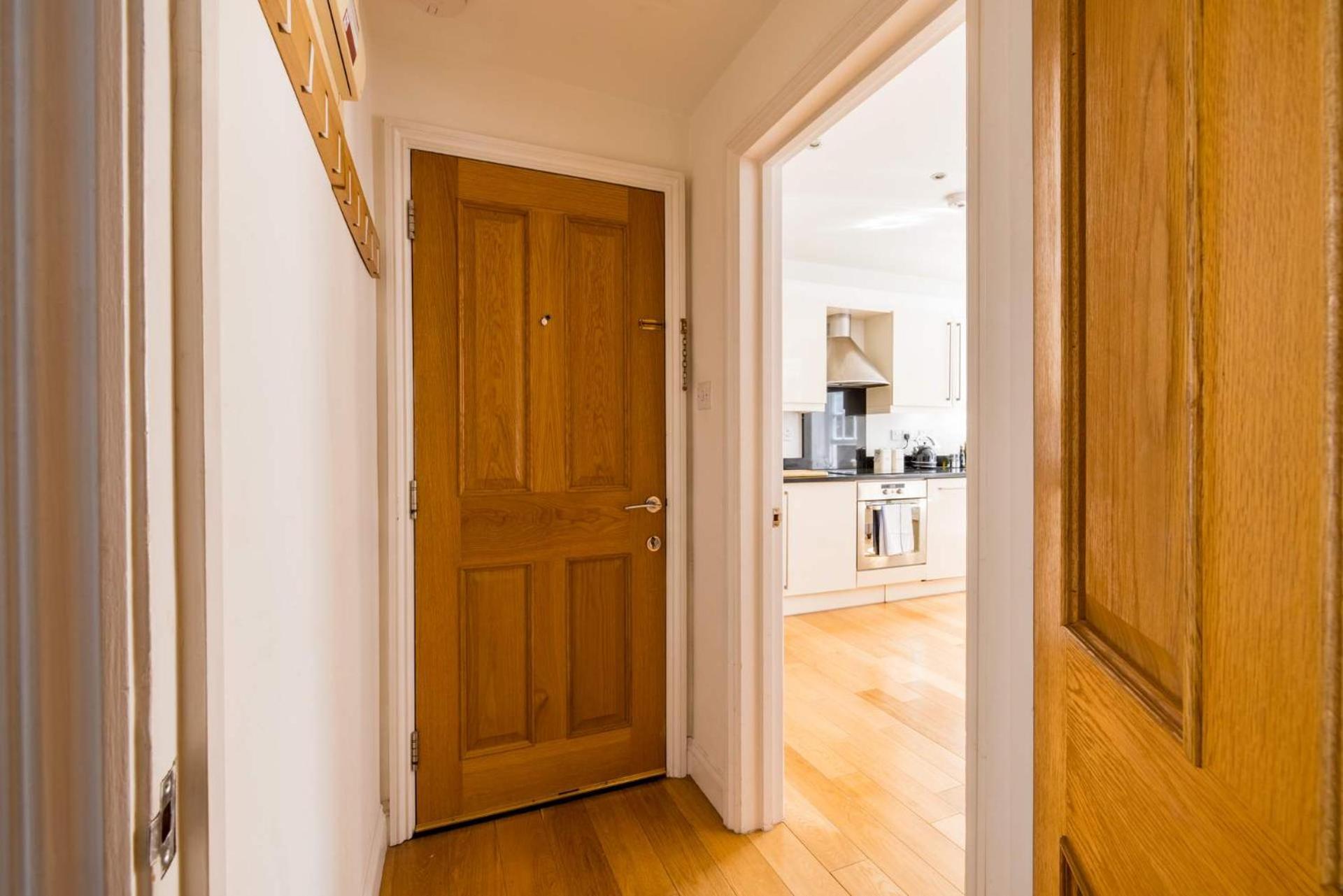 Contemporary 1 Bedroom Bloomsbury Apartment London