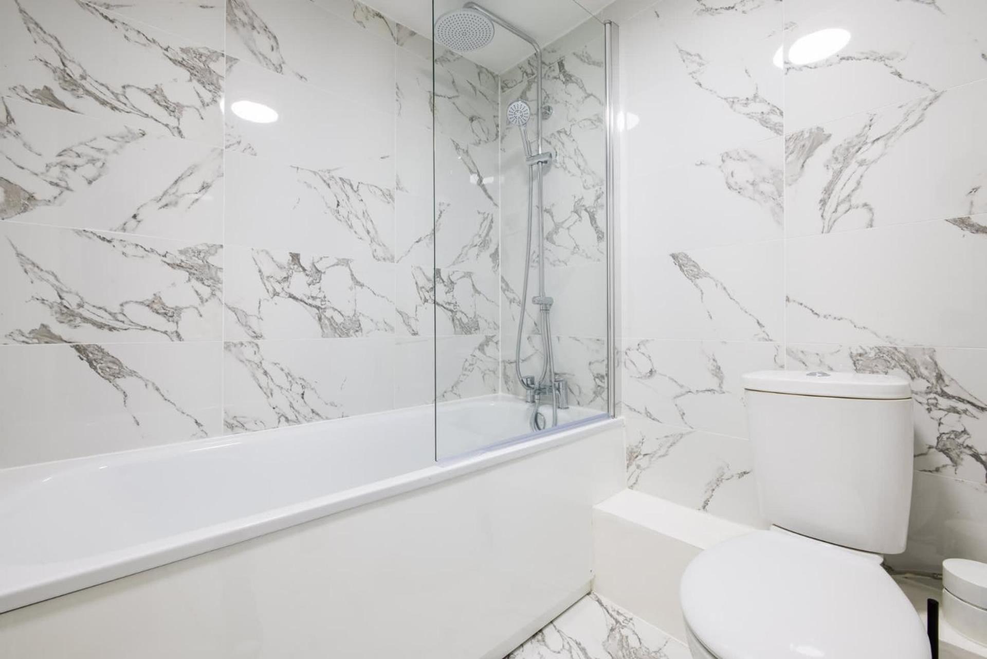 Contemporary 2 Bedroom In Shepherd's Bush Holiday home London