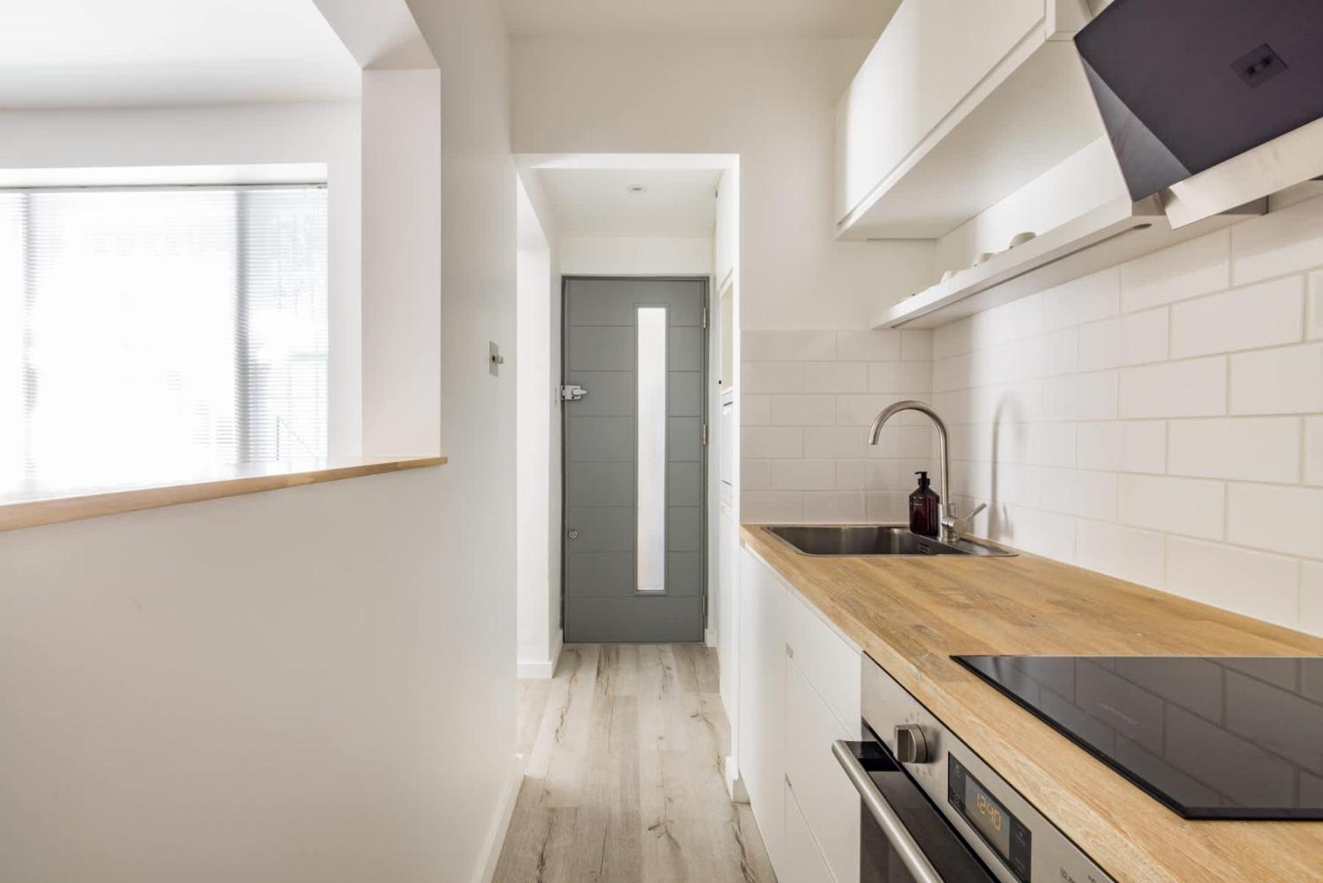 Light-filled With Ac - Earl's Court Apartment