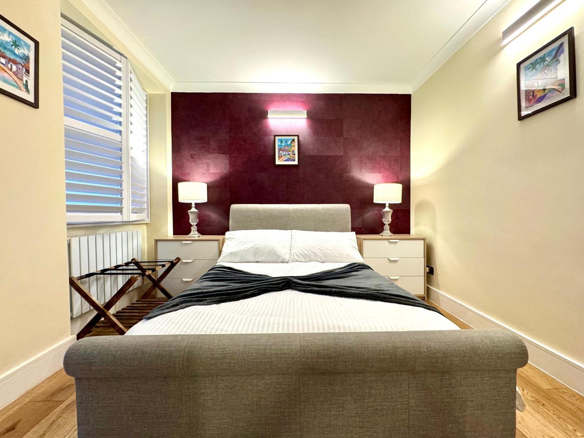 Apartment 2 Bedroom In South Kensington By Wild
