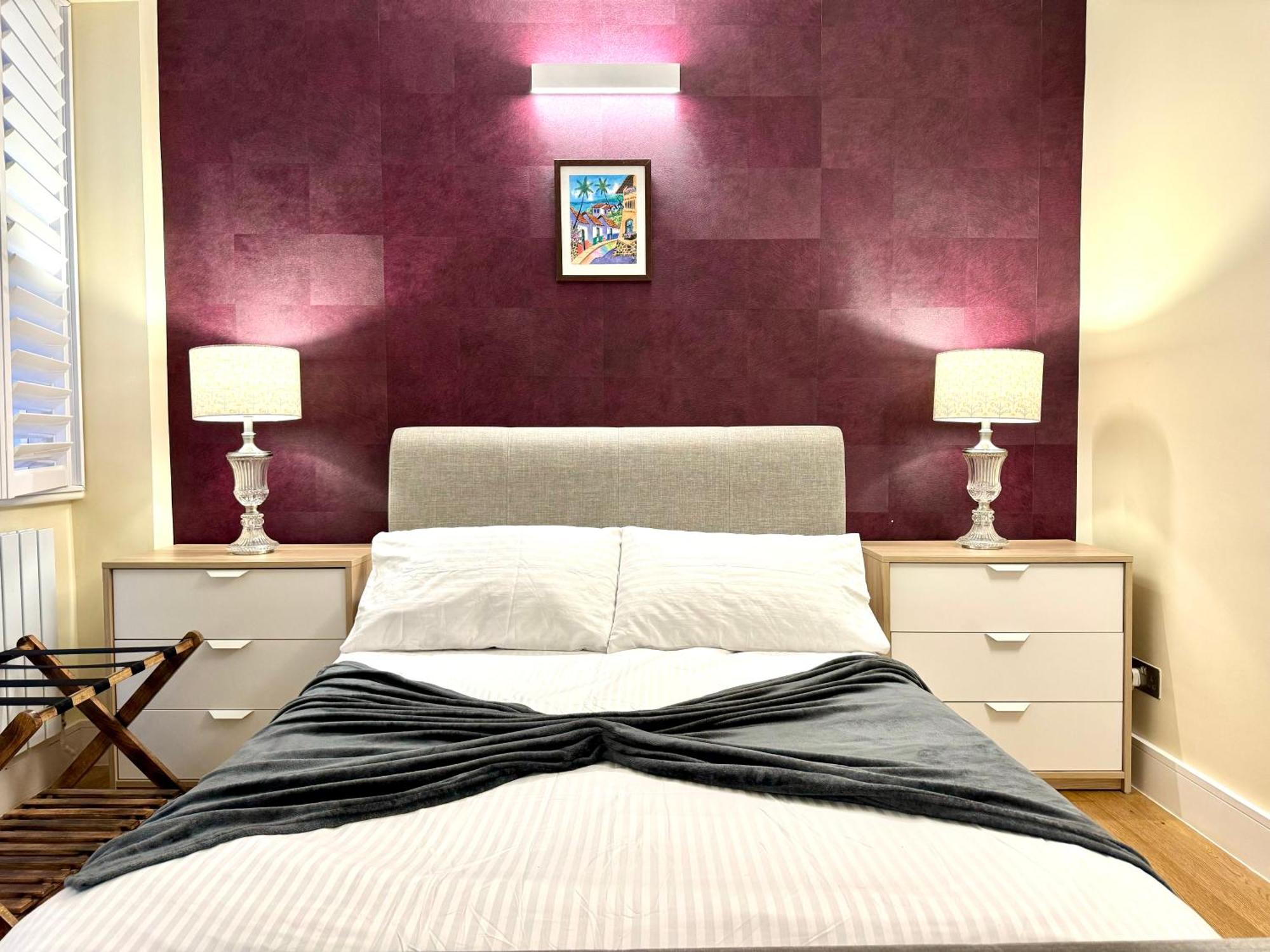 2 Bedroom In South Kensington By Wild * London