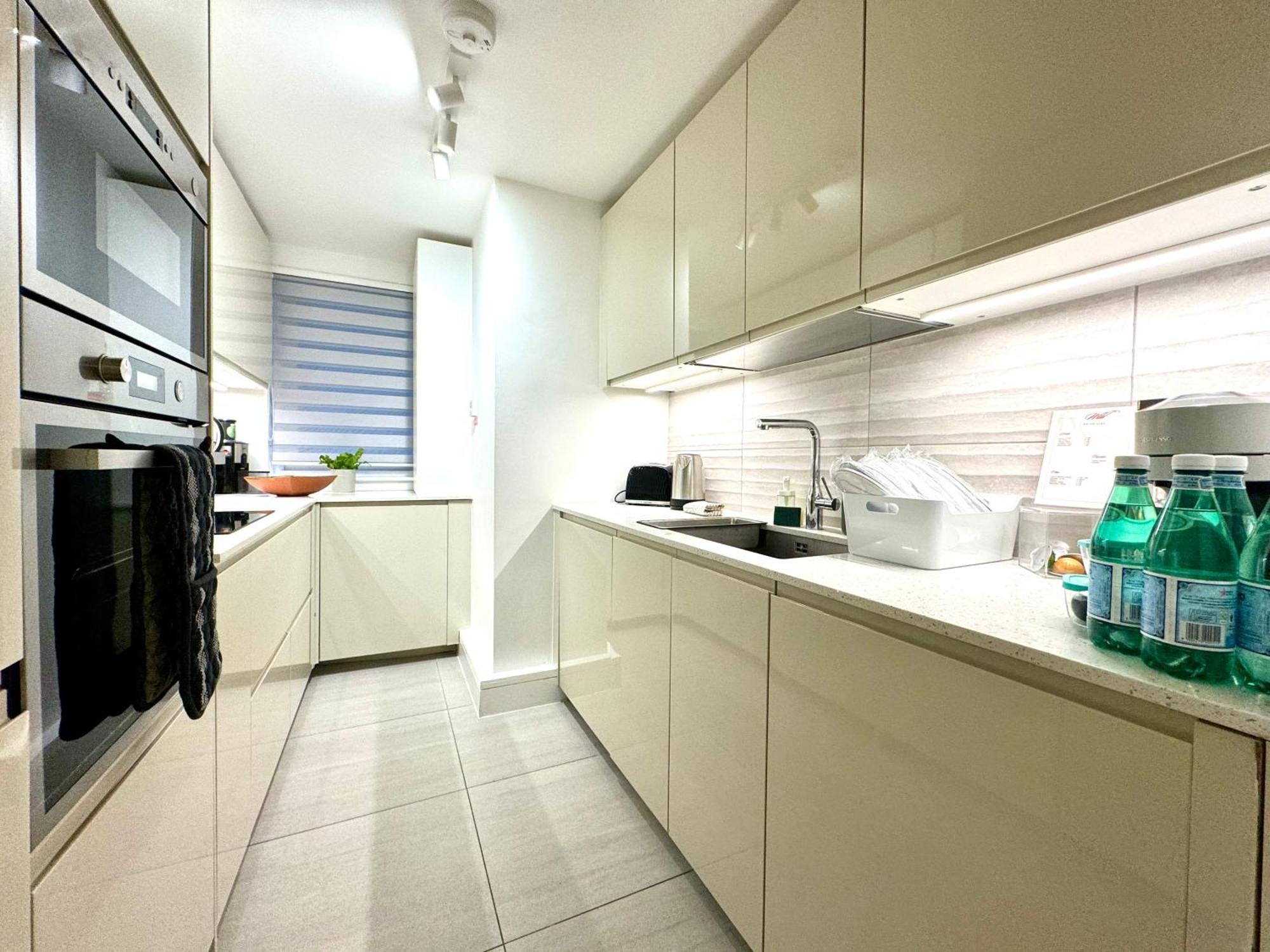 2 Bedroom In South Kensington By Wild