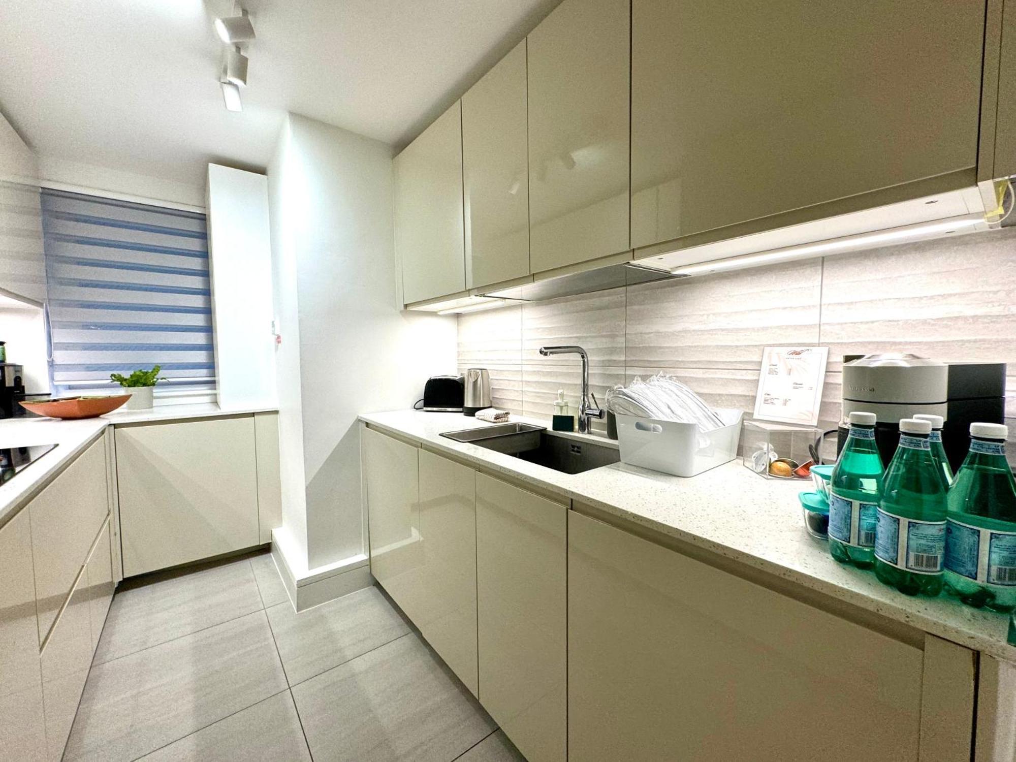 2 Bedroom In South Kensington By Wild Apartamento *