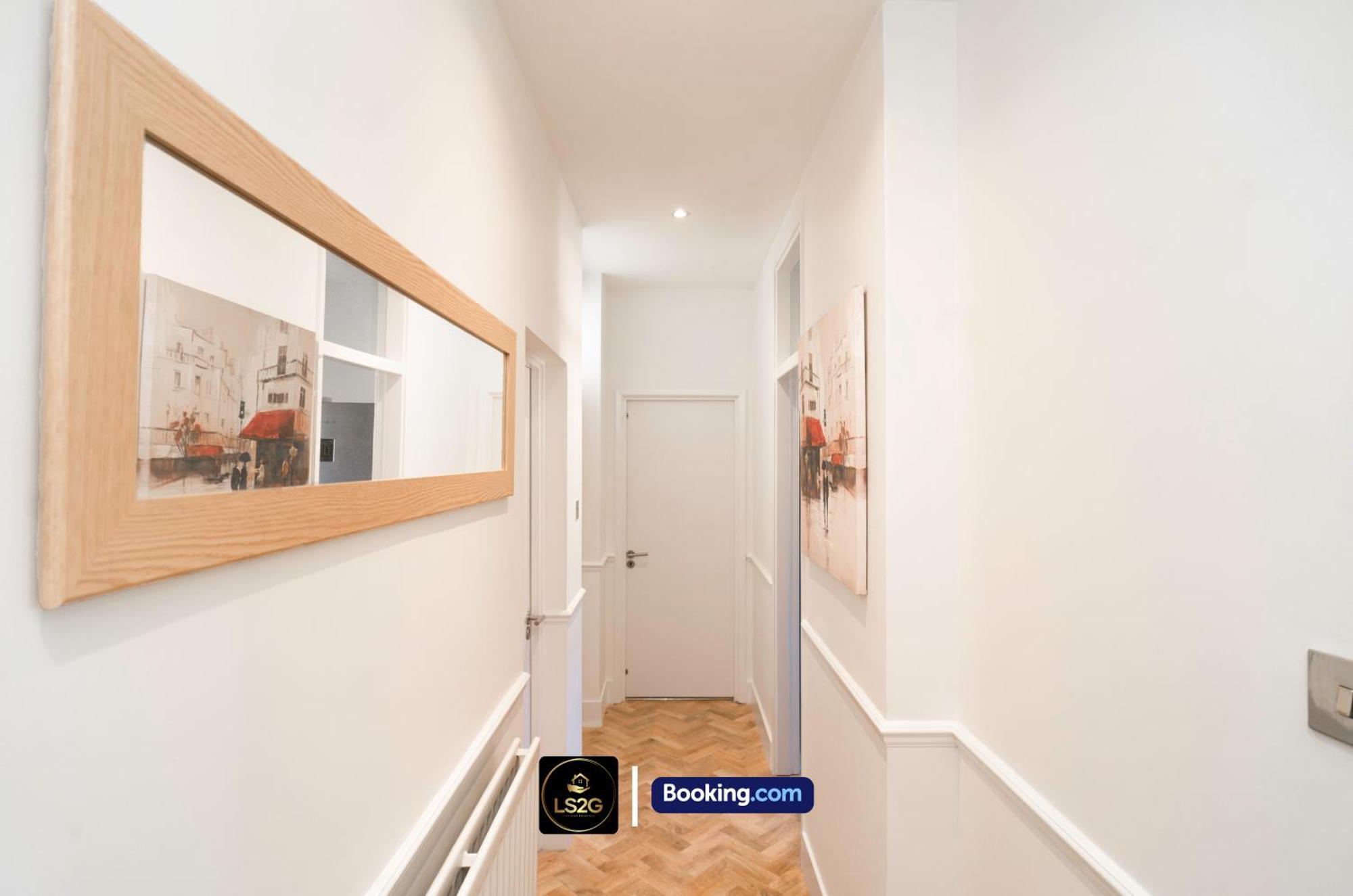 Apartment Amazing 3 Bedroom By Ls2g Short Lets & Serviced Greater With Free Wifi *
