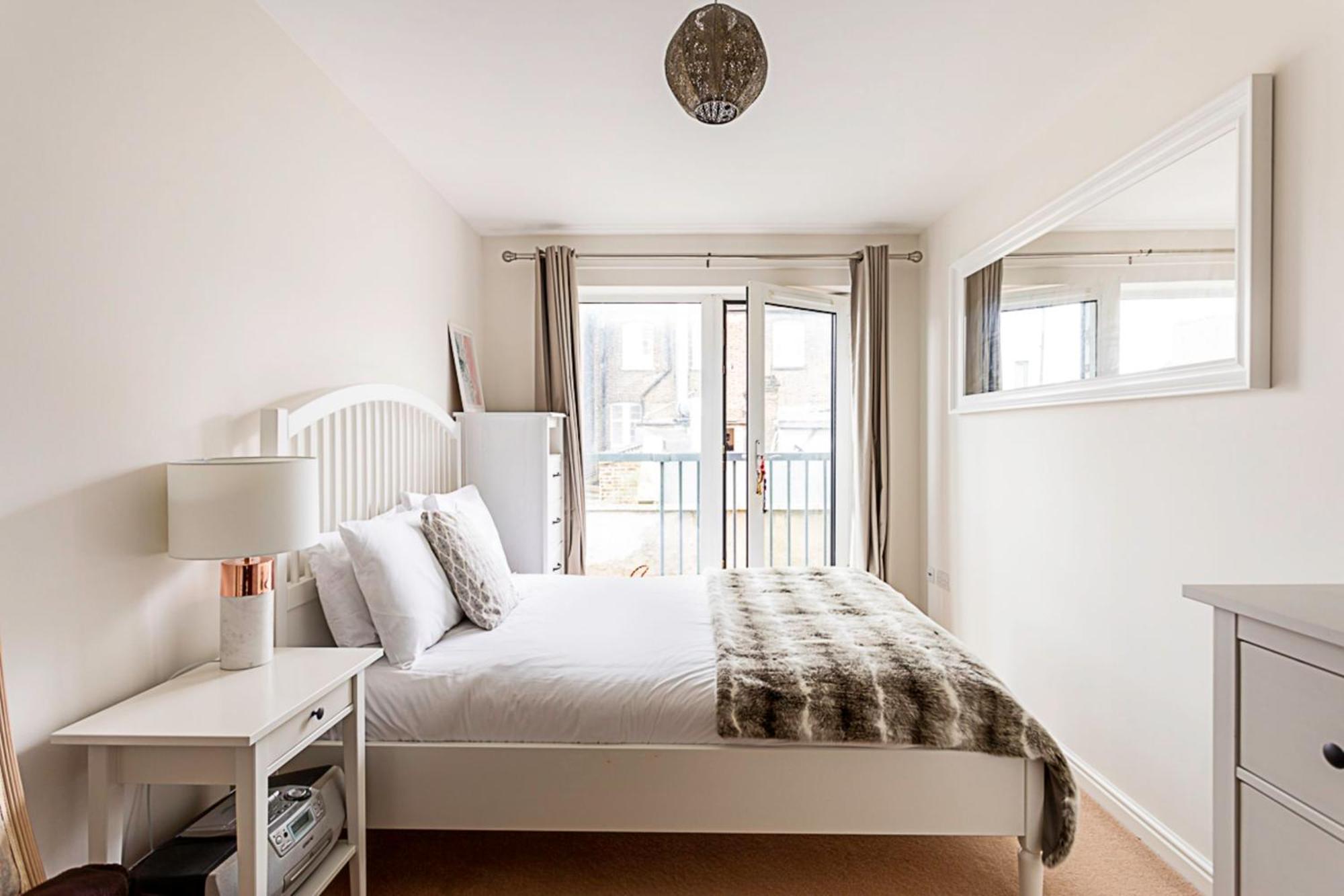 Bright Flat In Historic Whitechapel Apartment