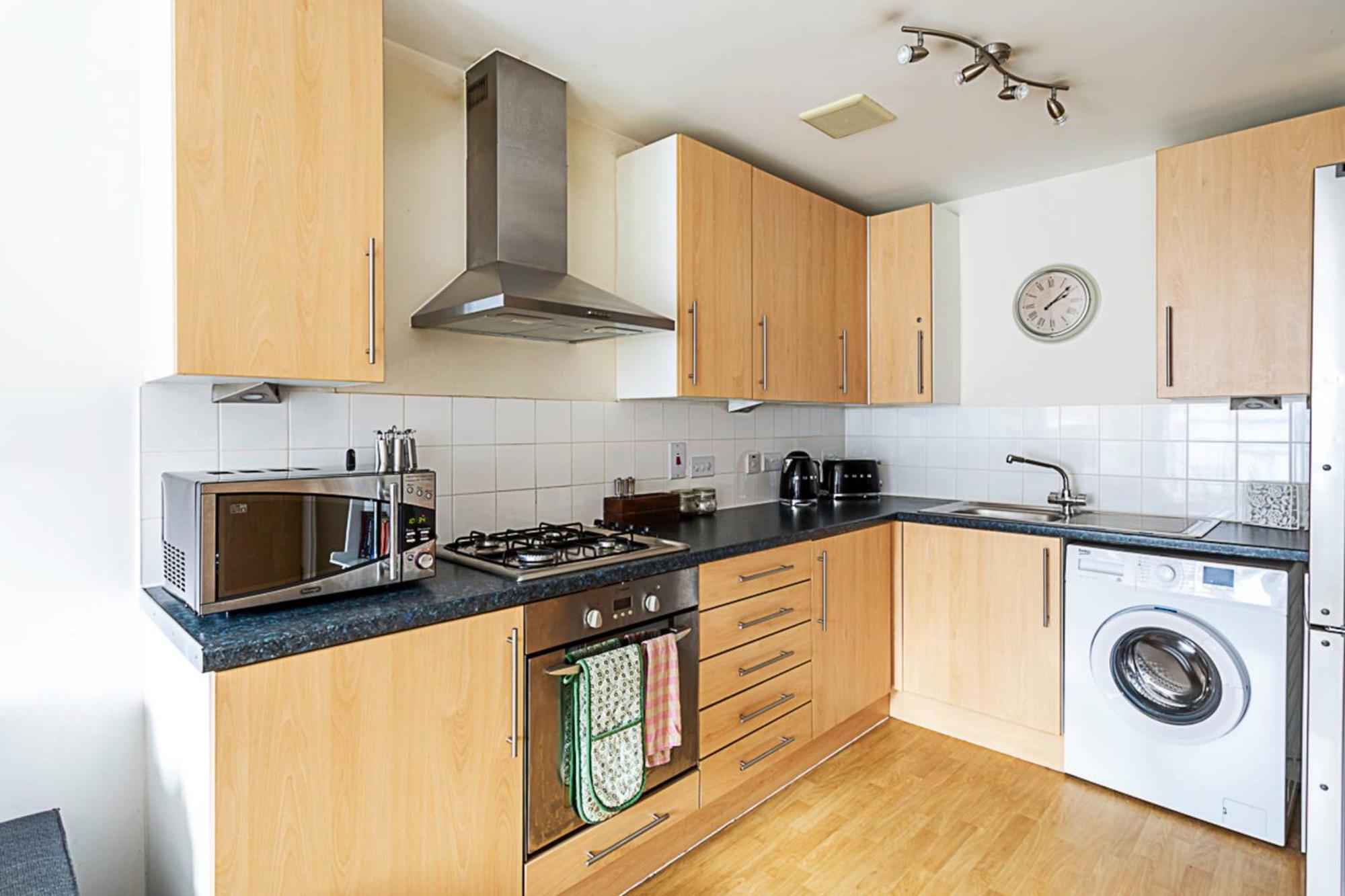 Bright Flat In Historic Whitechapel Apartment *