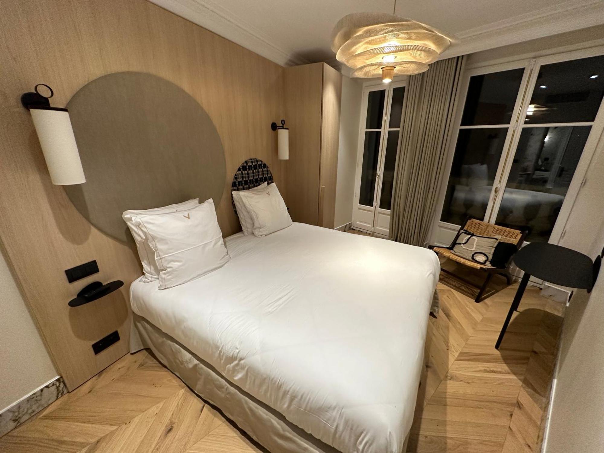 Apartment Double Bedroom With Private En-suite *