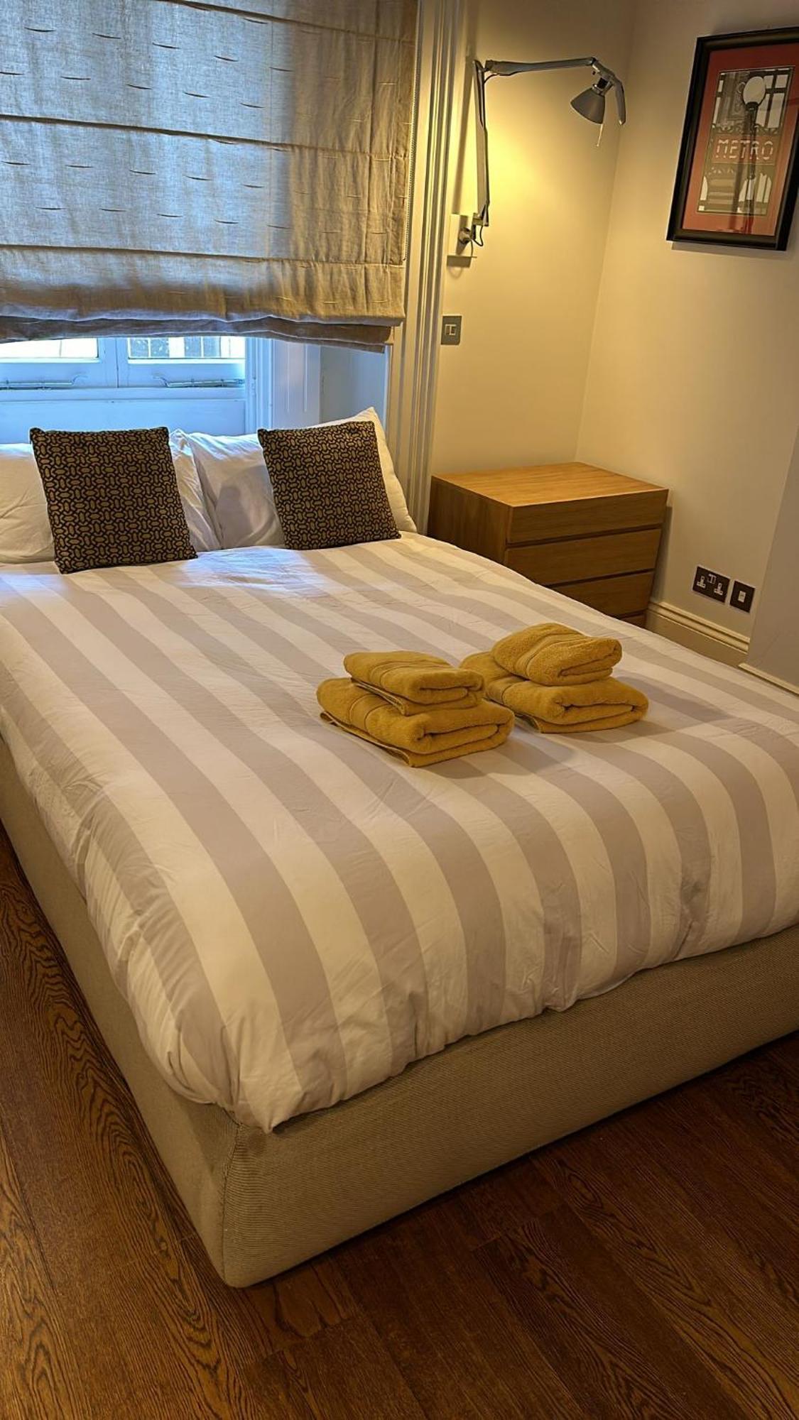 Apartment 2 Bedroom Luxury Flat In South Kensington *