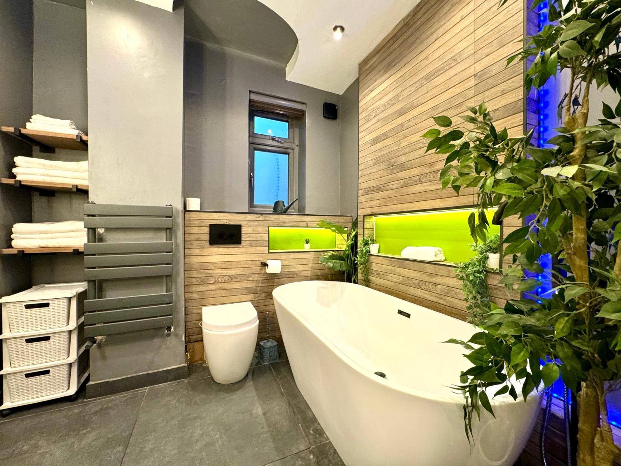 One Hyde Park By Wild Apartment