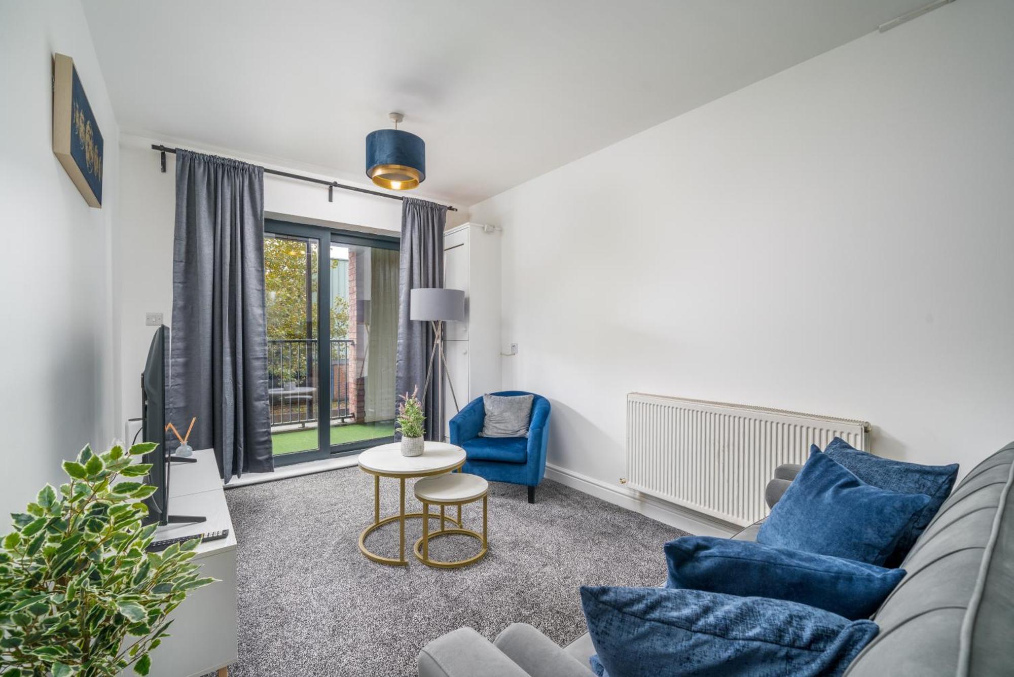 Apartment 3 Bed By Canning Town Station London