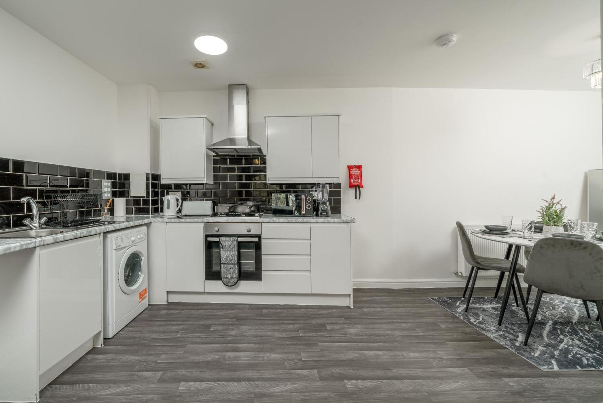 Apartment 3 Bed By Canning Town Station *