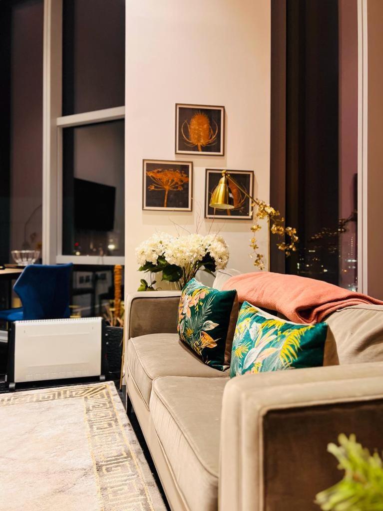 O2 Arena Beautiful 2bedroom Apartment London