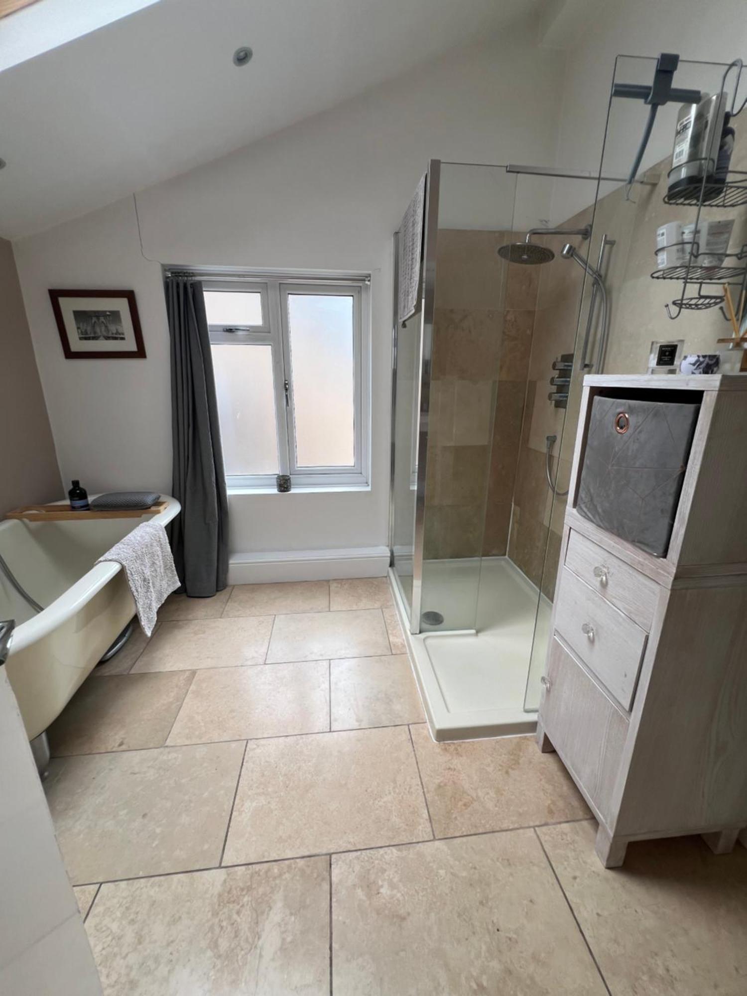 Luxury Maisonette In Location London