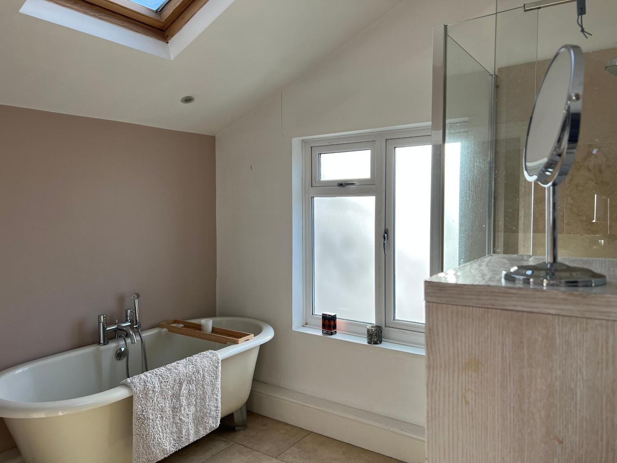 Luxury Maisonette In Location Apartment