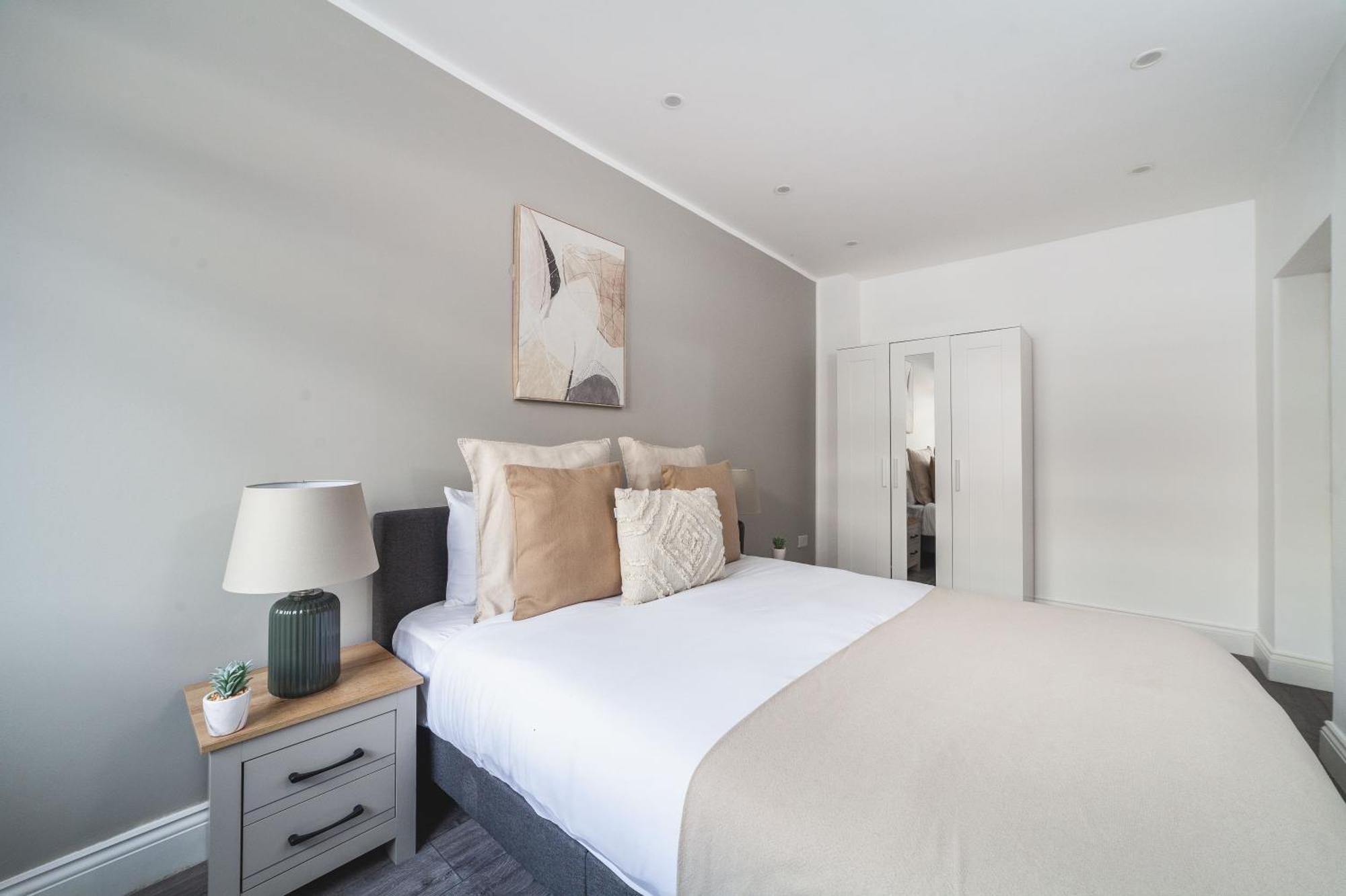 The Cricklewood Apartment *