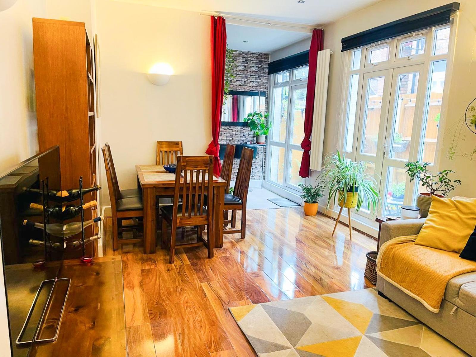 The Cozy Lambeth Guest house London