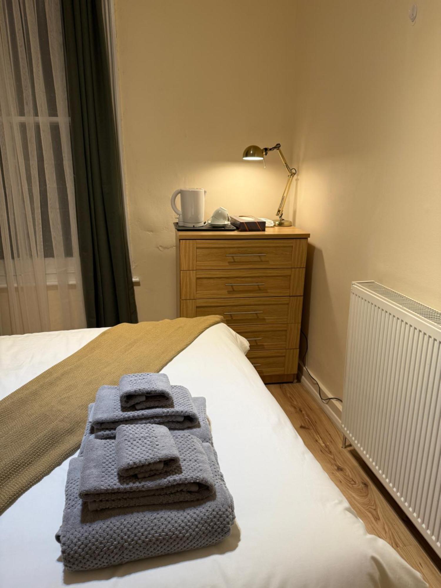 Budget Friendly And Cozy In Hammersmith Homestay London