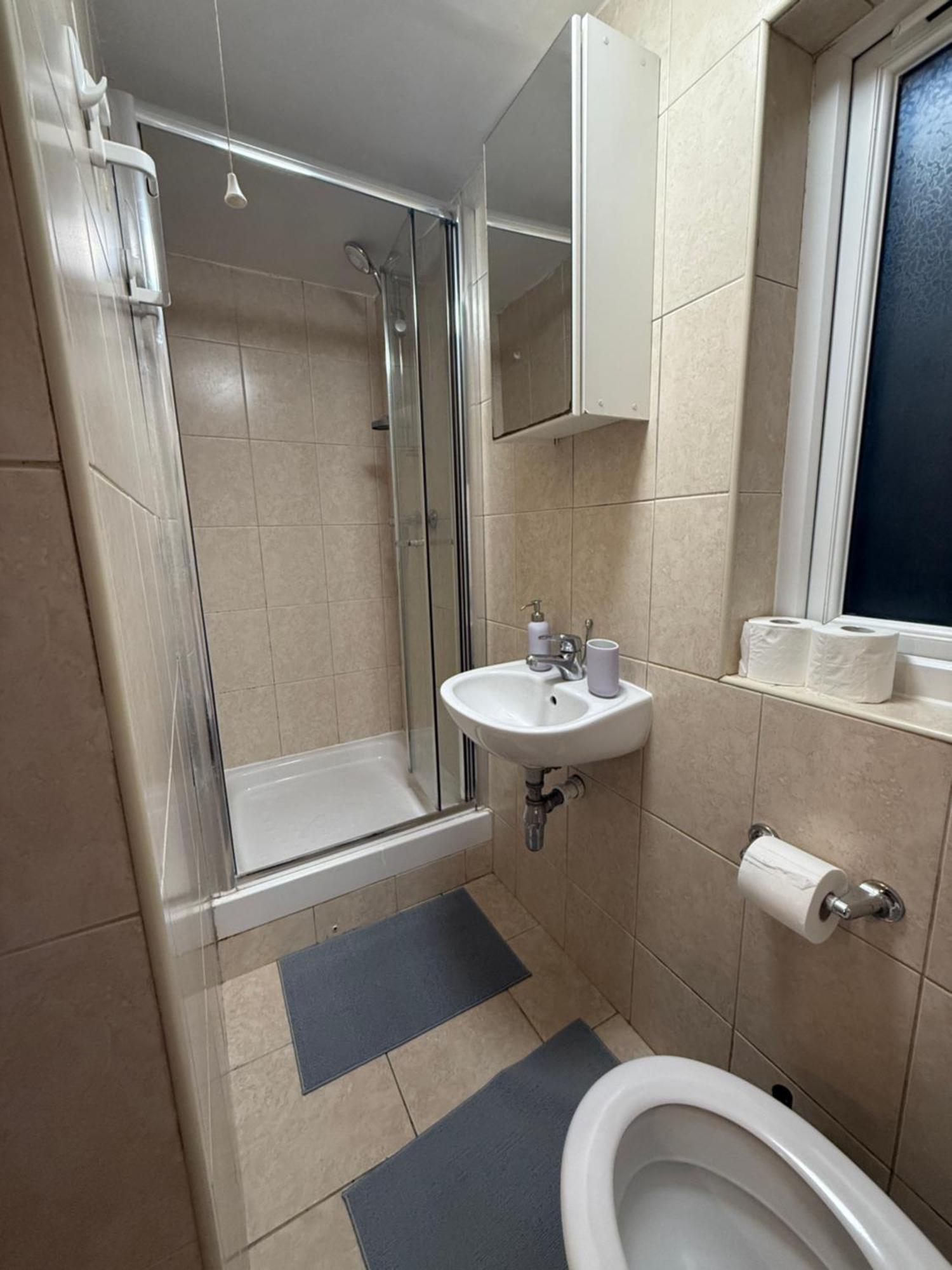 Budget Friendly And Cozy In Hammersmith Homestay