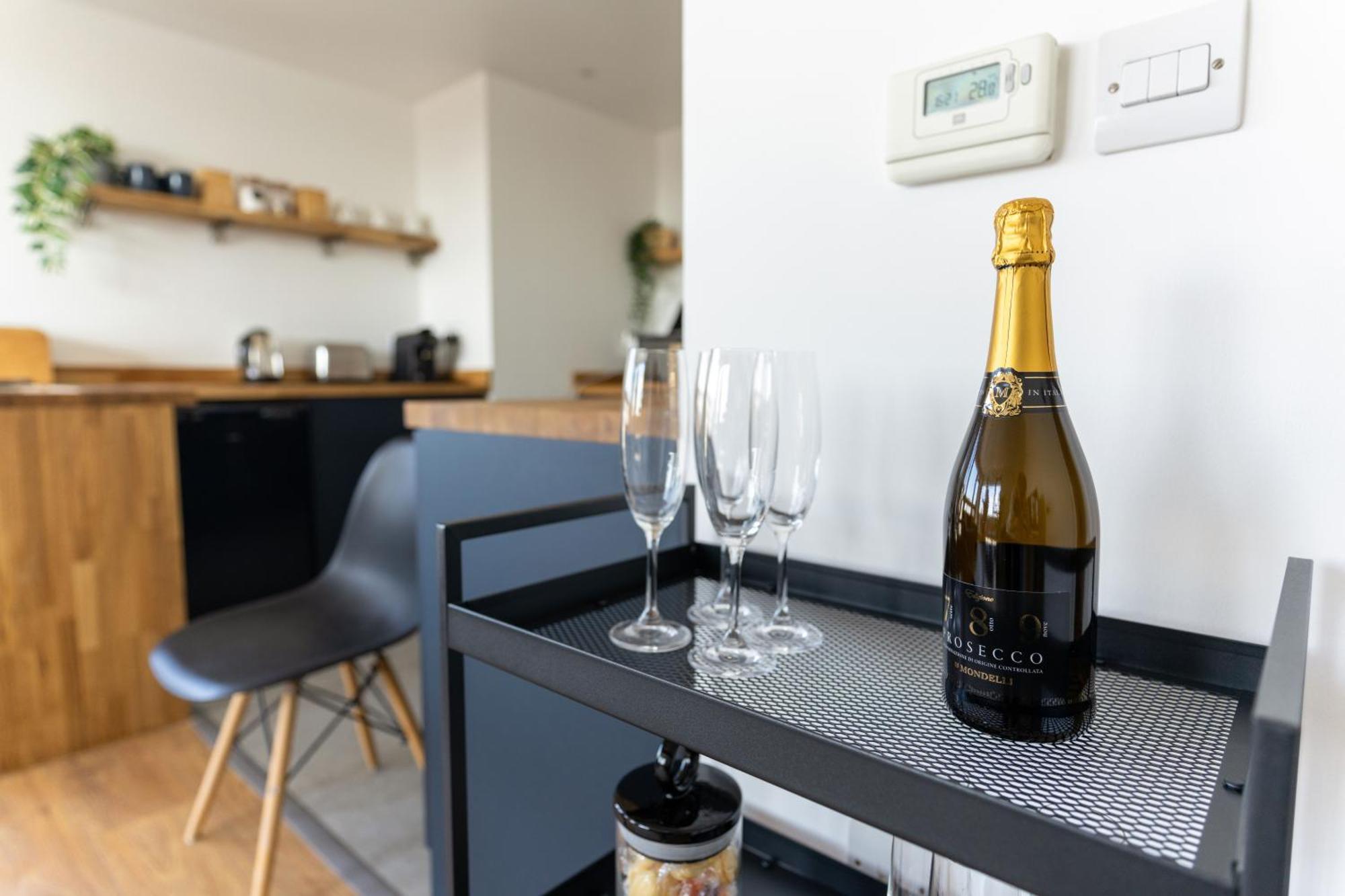 Flat In Canary Wharf With Amazing Views & Balcony Apartamento *