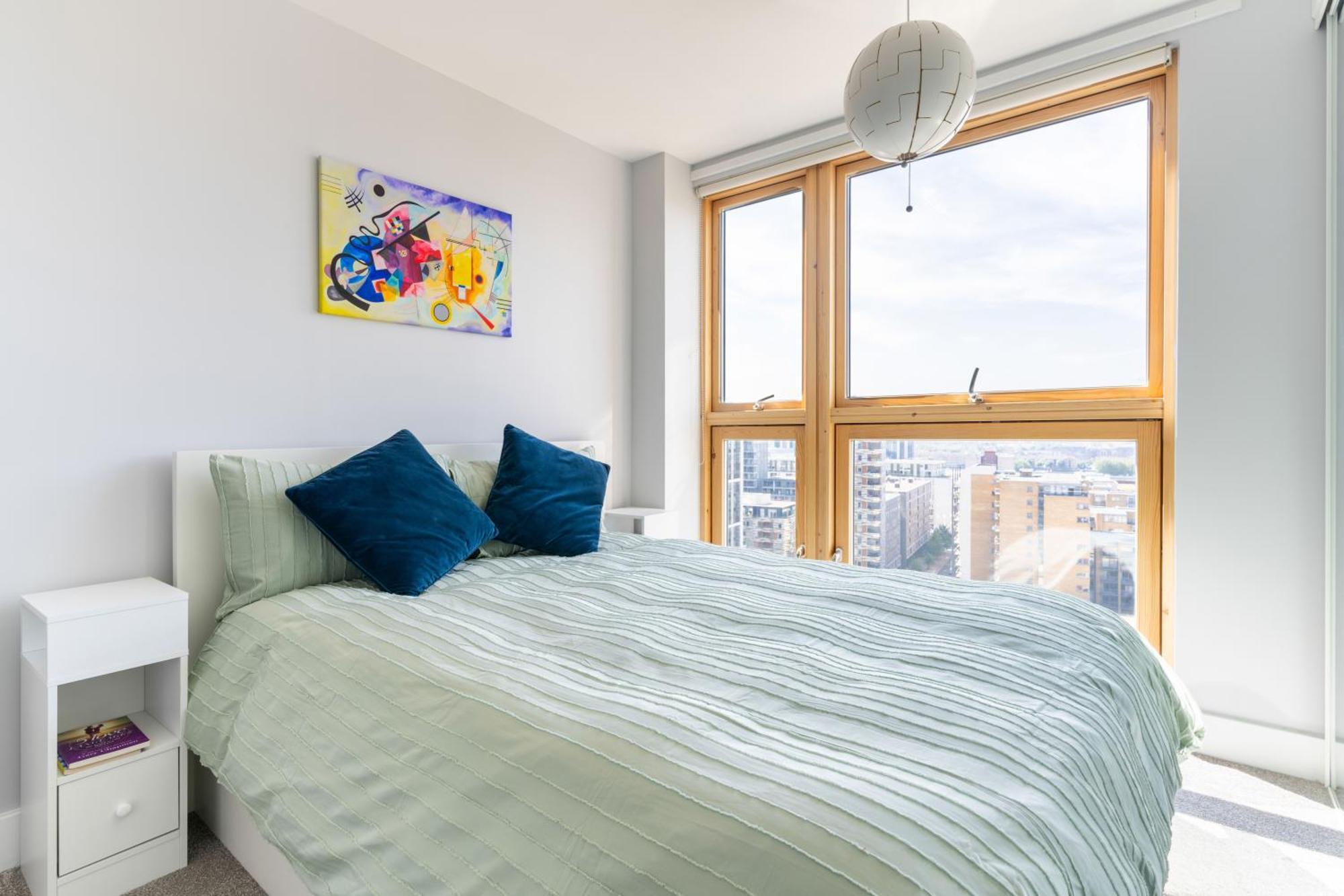 Flat In Canary Wharf With Amazing Views & Balcony