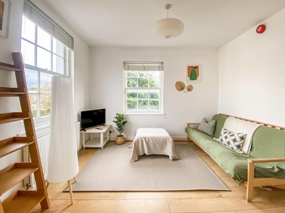 Entire 1 Bed Flat Near Kings Cross * London