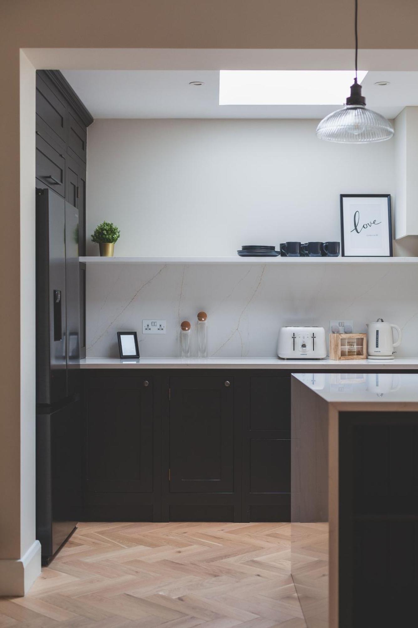 Stunning Available In Luxury House Gasthof London
