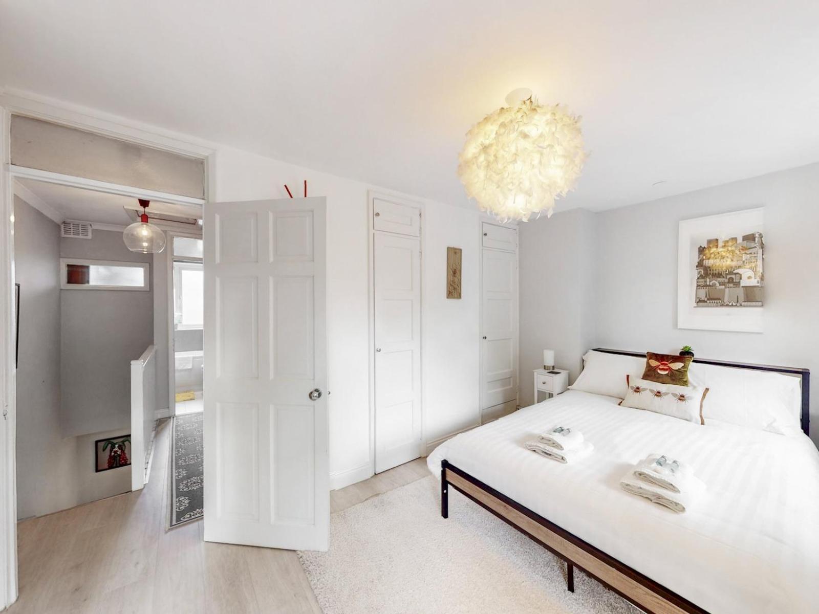 Pass The Keys Stylish Flat In West Hampstead Apartment London