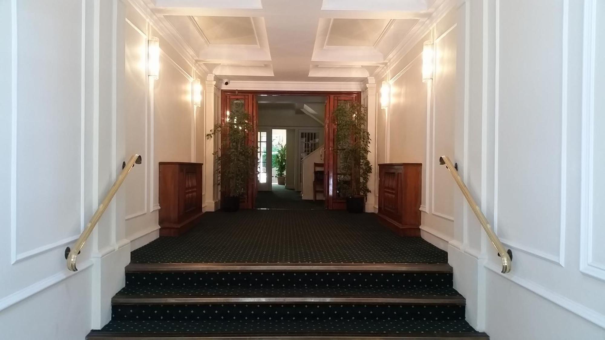 Apartment Pelham Court London