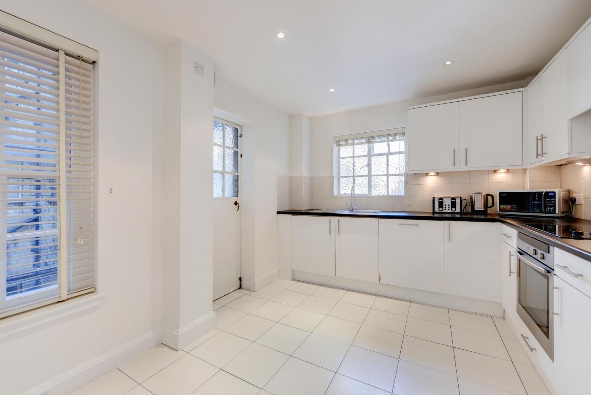 Apartment Pelham Court London