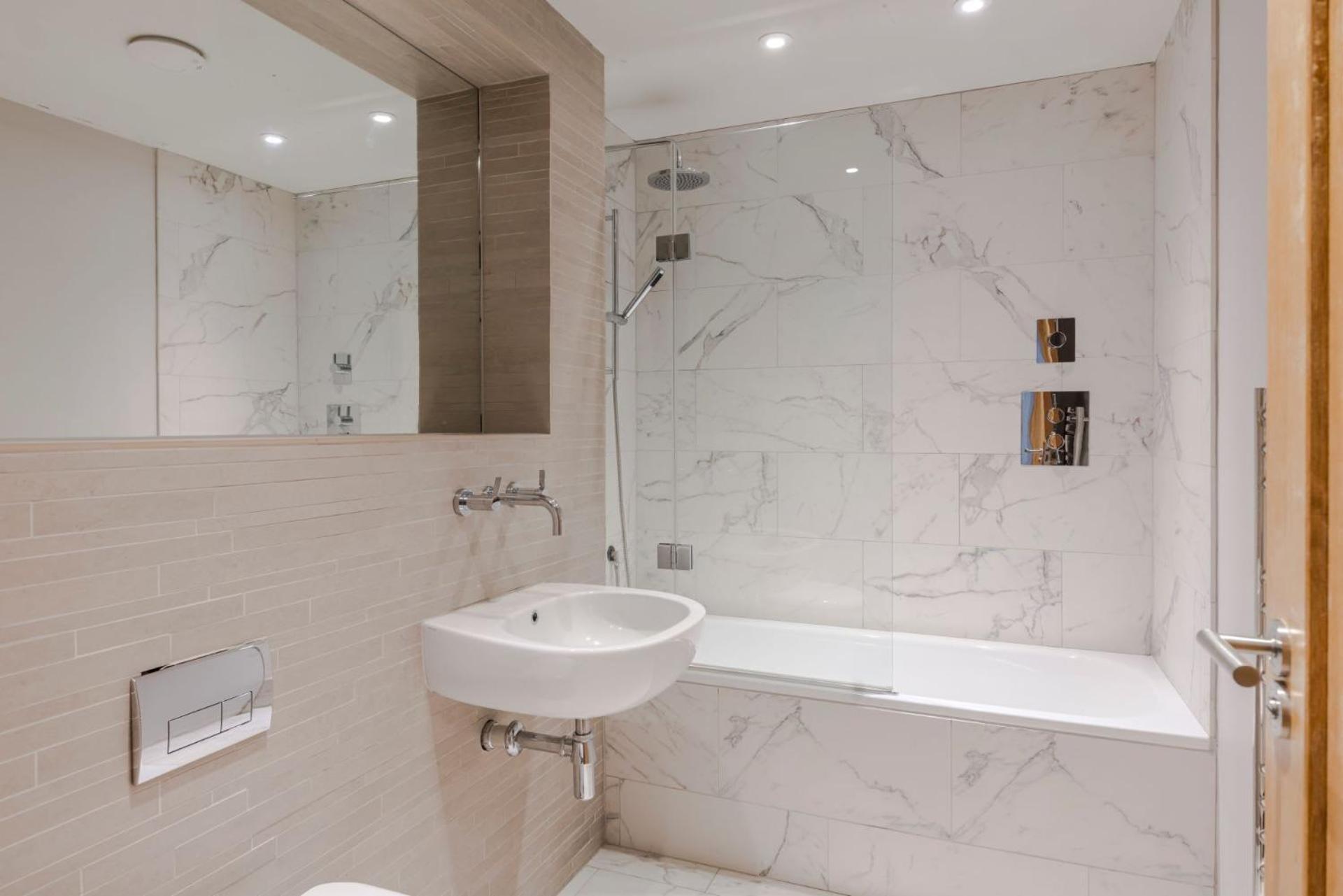 London's Calling - Farringdon - By Frankie Says Apartment