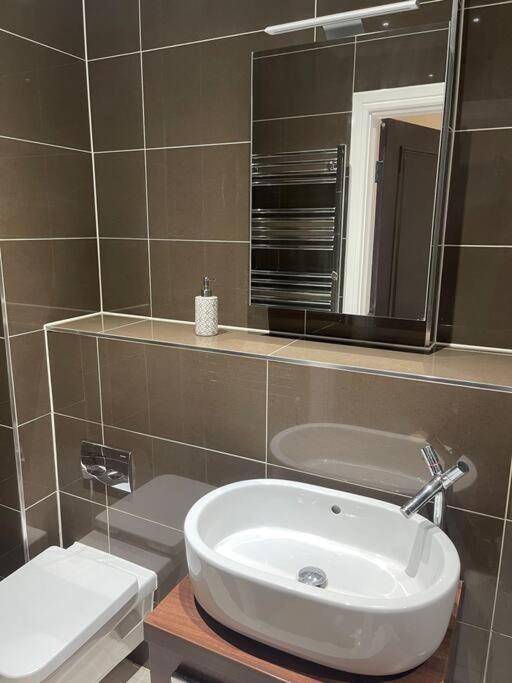Lovelystudio In Kensington Apartamento