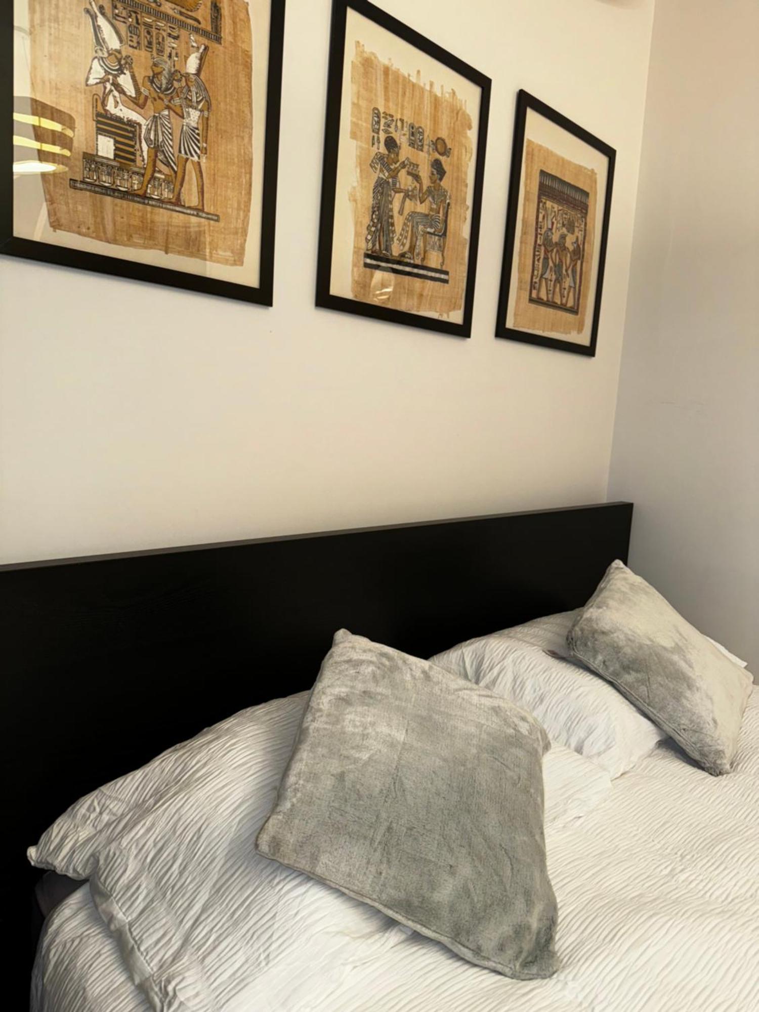 Apartment Entire Flat Custom House London