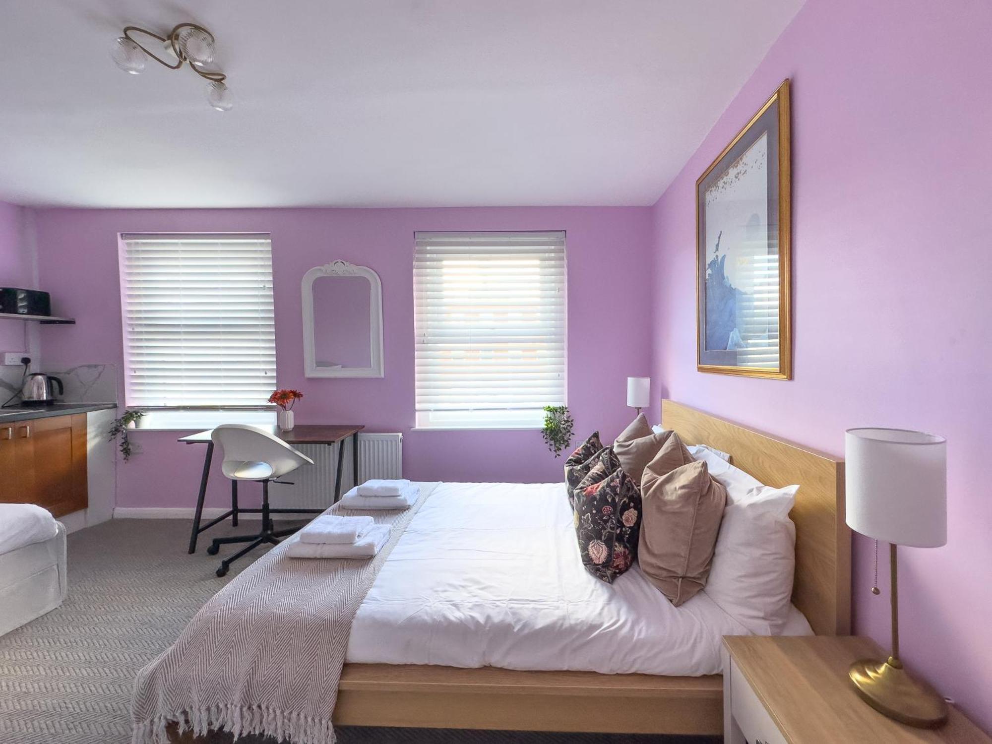 Camden Guest house *