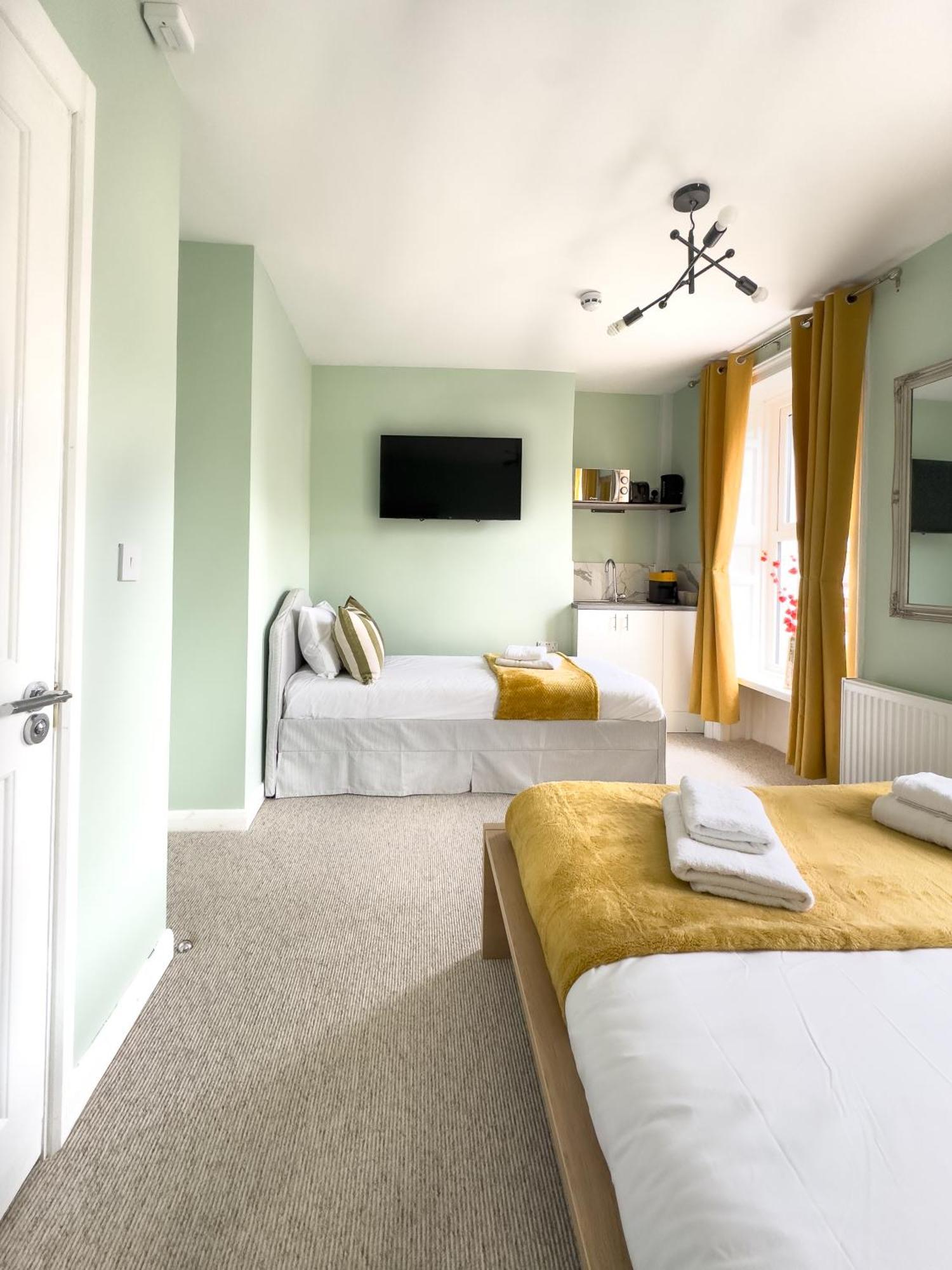 Guest house Camden *
