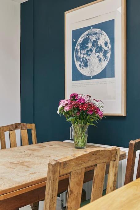 Stylish Family In Artsy Se Ferienhaus