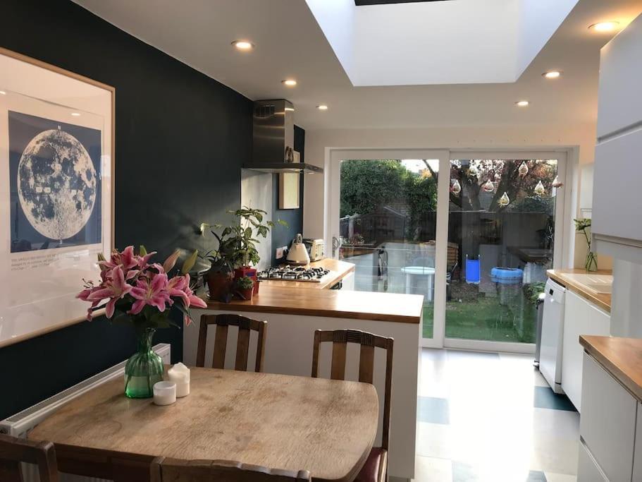 Stylish Family In Artsy Se Ferienhaus