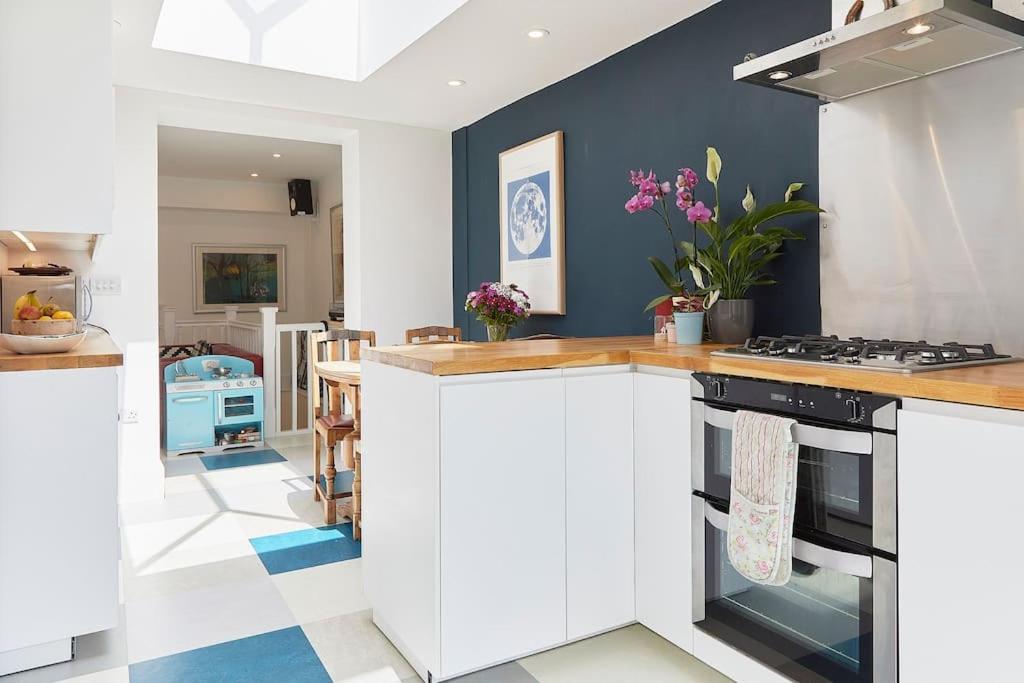 Ferienhaus Stylish Family In Artsy Se