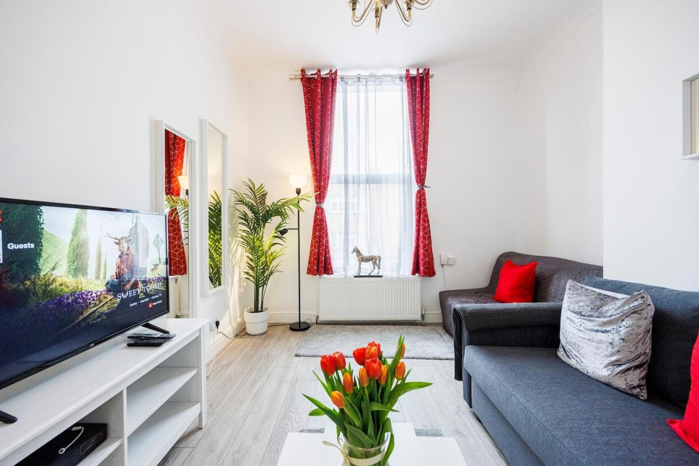 Apartment 12 Bed Charming And Bright Flat London