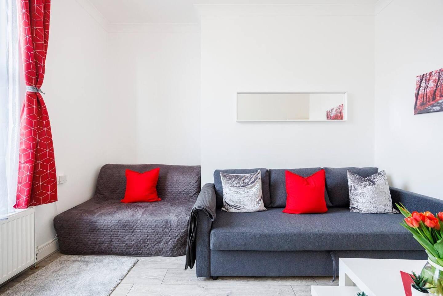 12 Bed Charming And Bright Flat * London