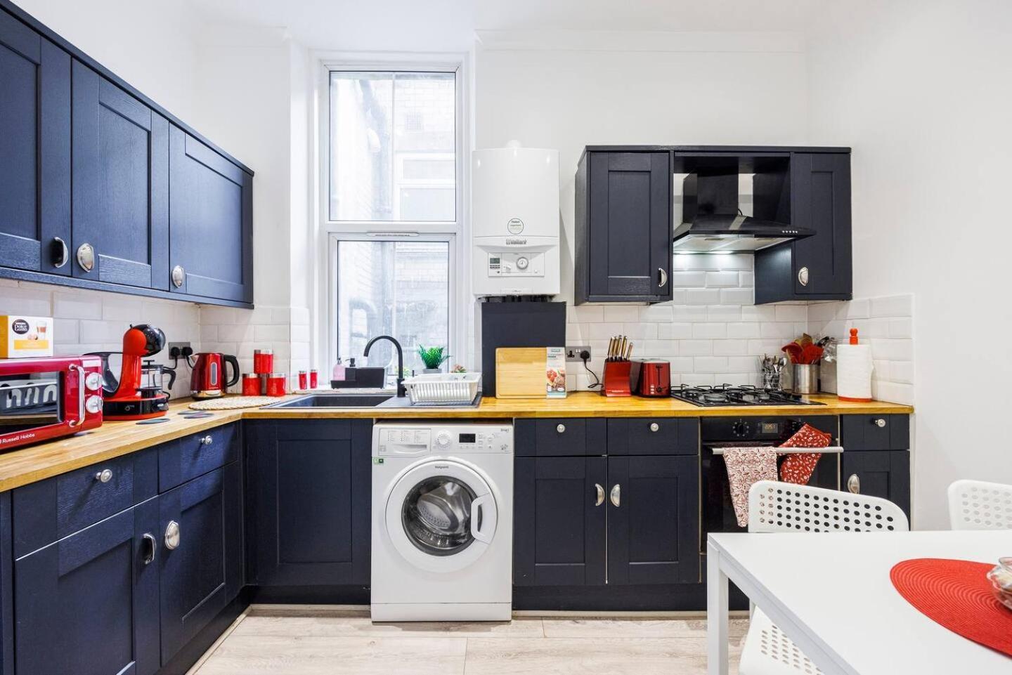 Apartment 12 Bed Charming And Bright Flat