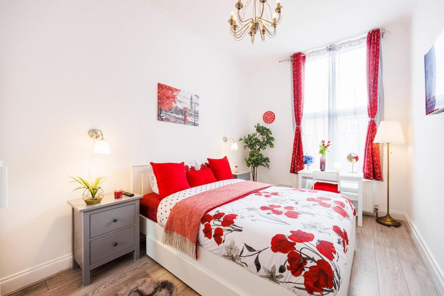 12 Bed Charming And Bright Flat London