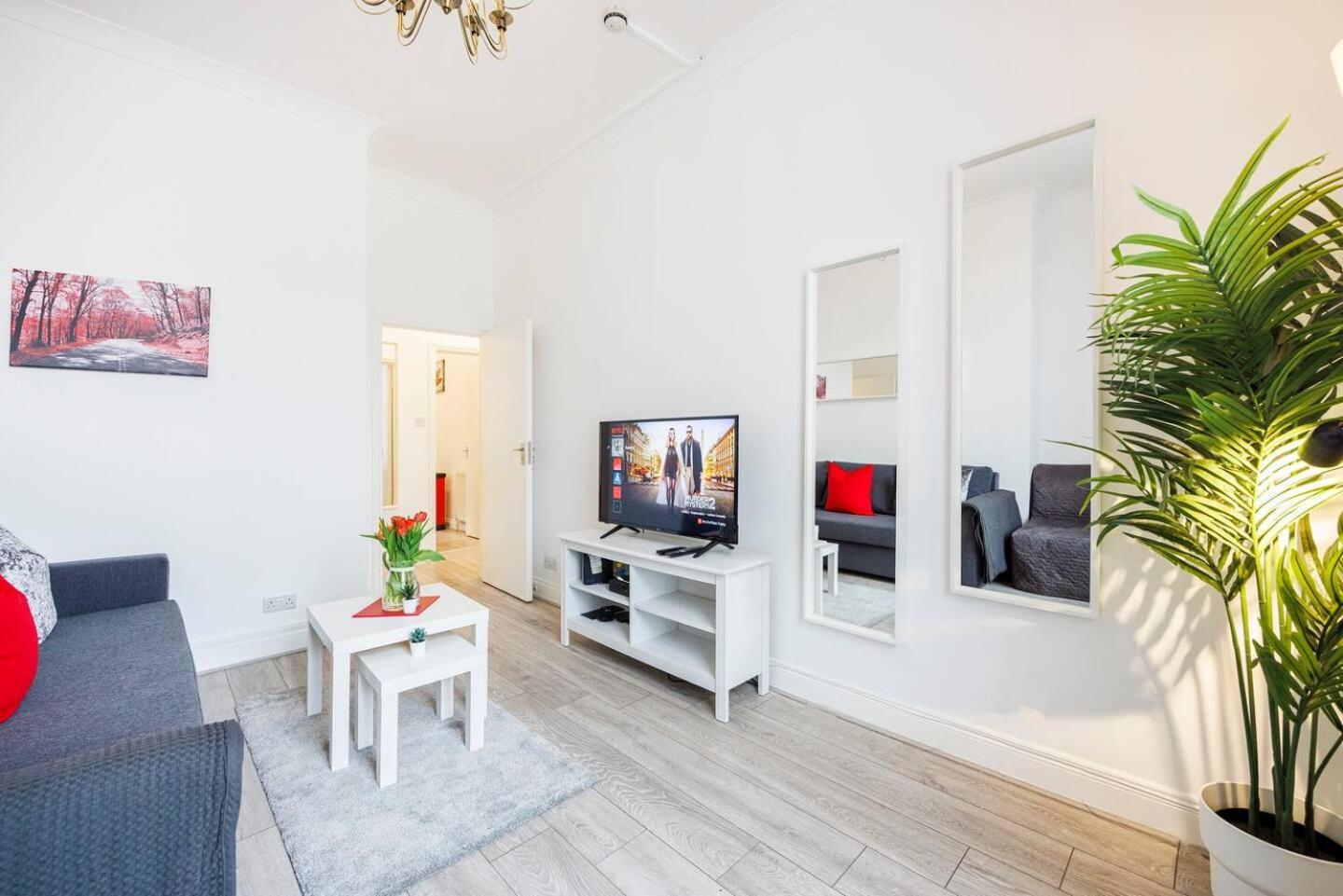 12 Bed Charming And Bright Flat * London