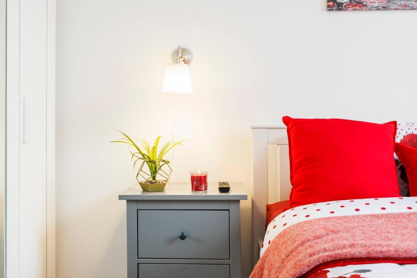 Apartment 12 Bed Charming And Bright Flat *