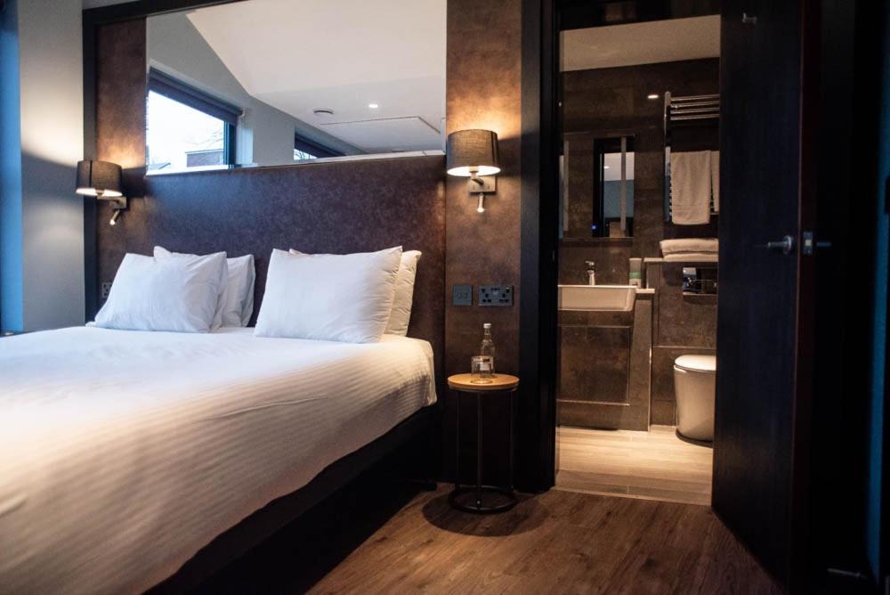 Camden Enterprise Hotel