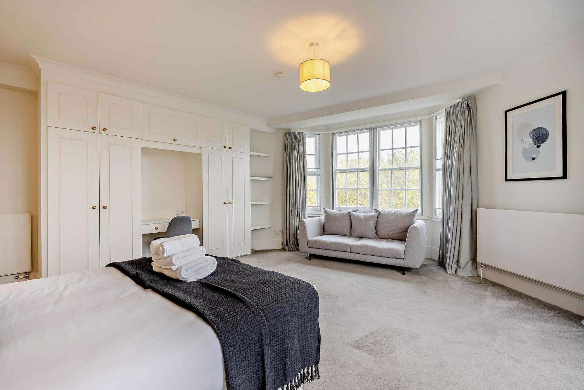 Strathmore Court Apartment London