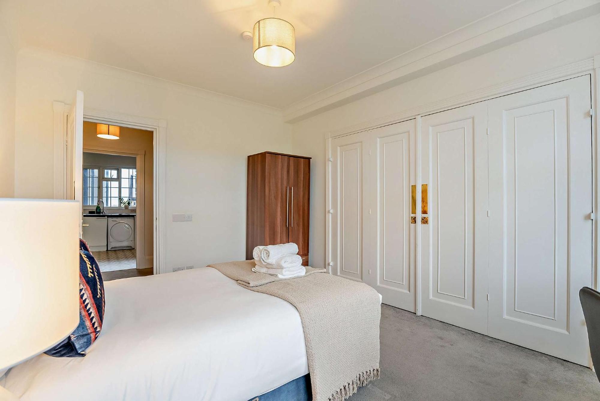 Apartment Strathmore Court London