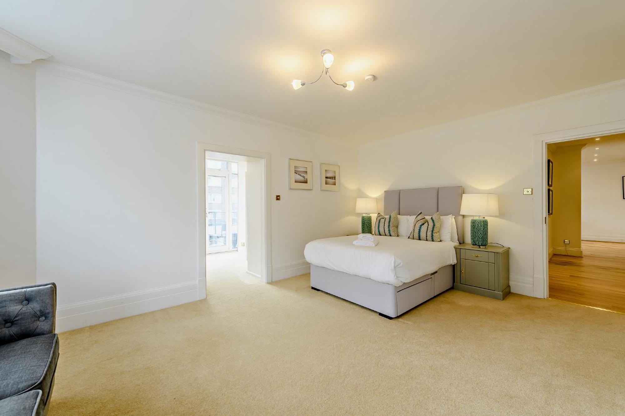 Strathmore Court London