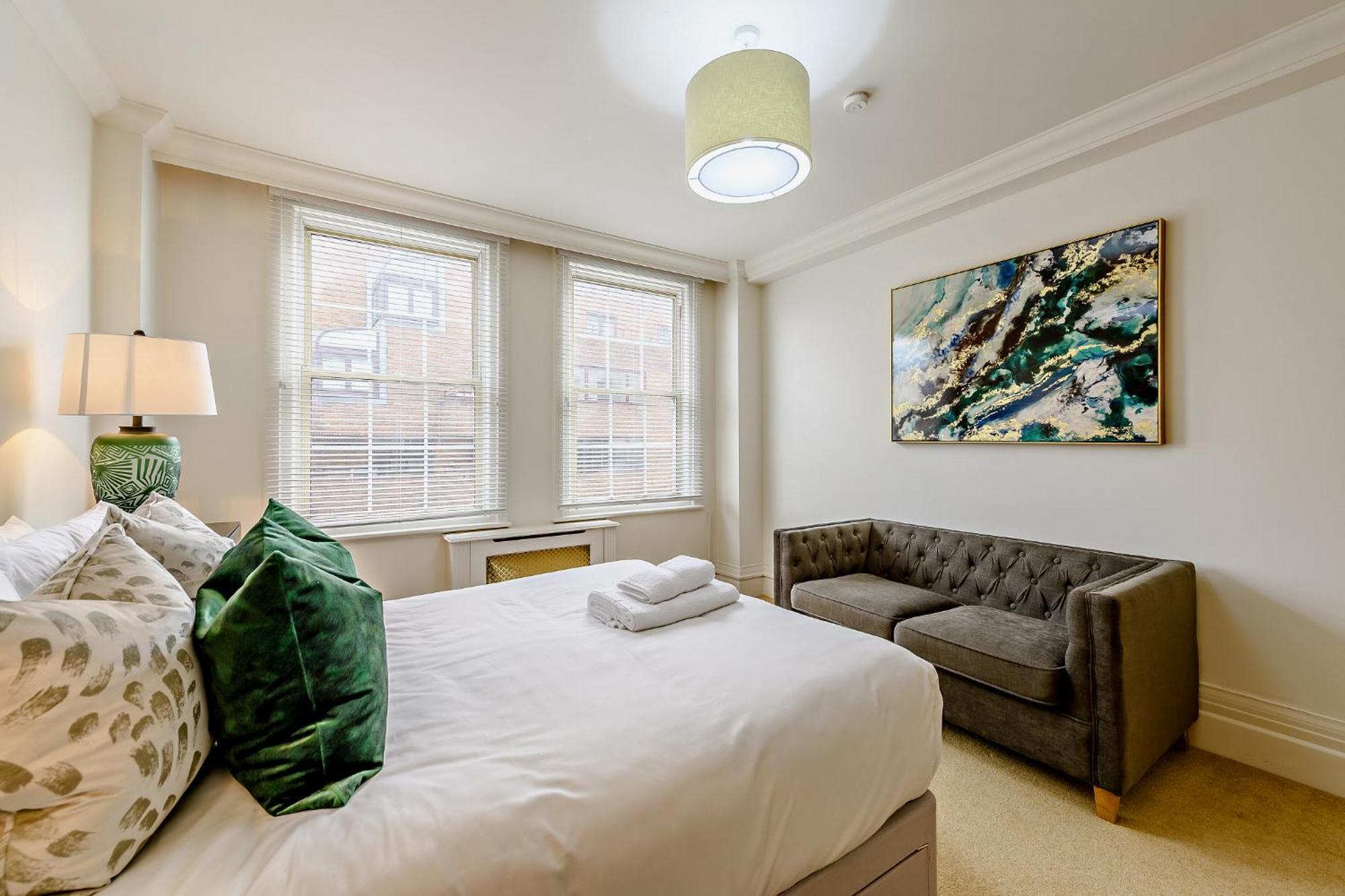 Strathmore Court Apartment *
