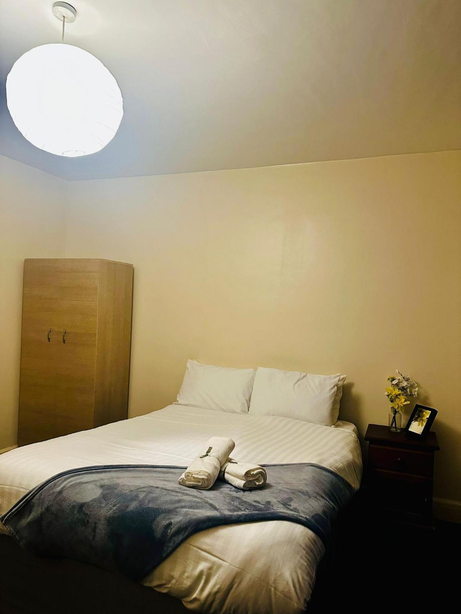Ensuite Family In Stratford Guest house London